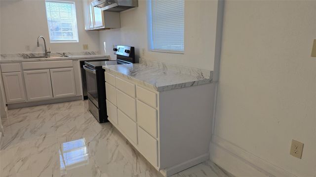 421 Sidney Street 1, Houston, TX 77003