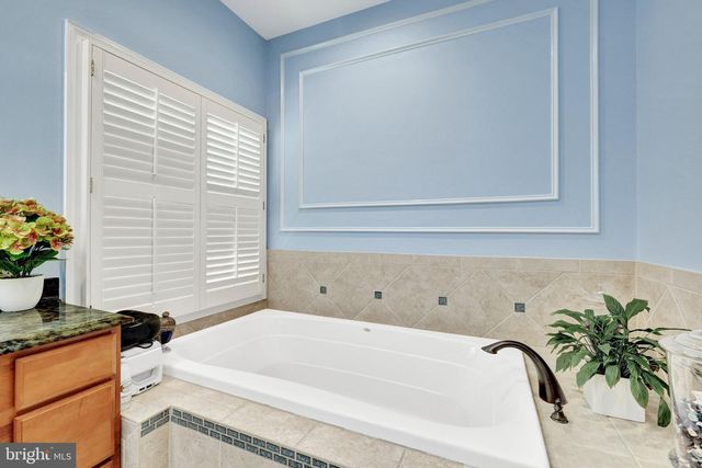 20283 ISLAND VIEW CT, Sterling, VA 20165