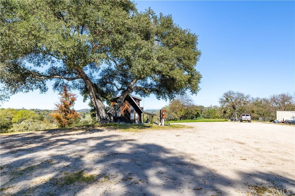 Image 38 of property listing at 9101 La Paz, Atascadero, CA 93422