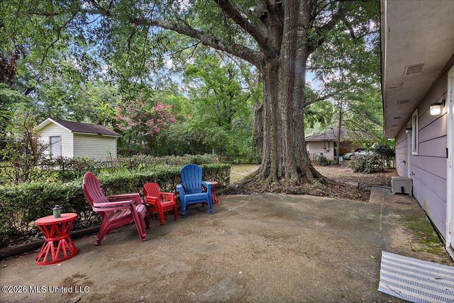 1204 Deerfield Lane, Jackson, MS 39211