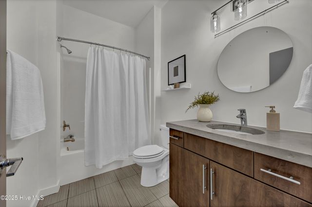 314 Davis Street Unit 301, Wilmington, NC 28401