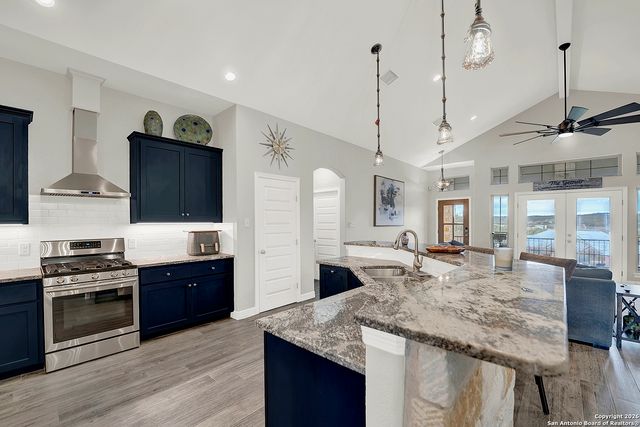 543 Airline, Canyon Lake, TX 78133