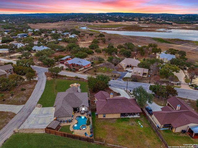 543 Airline, Canyon Lake, TX 78133