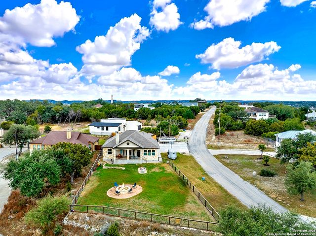 543 Airline, Canyon Lake, TX 78133