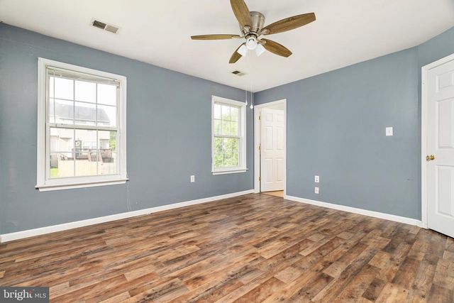 12 QUINCE TREE DR, Martinsburg, WV 25403