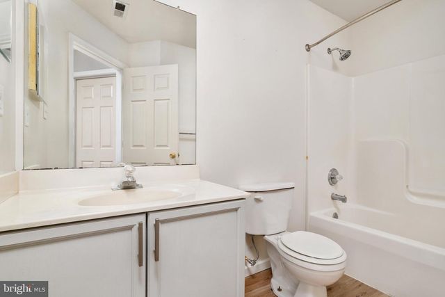 12 QUINCE TREE DR, Martinsburg, WV 25403