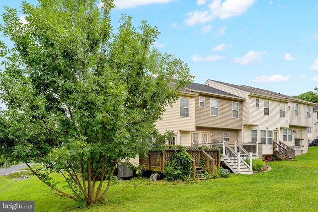 12 QUINCE TREE DR, Martinsburg, WV 25403