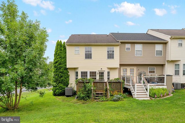 12 QUINCE TREE DR, Martinsburg, WV 25403