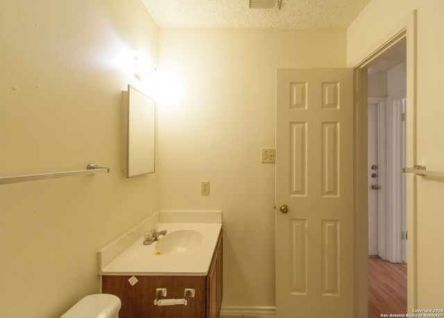 7054 AUTUMN PARK, San Antonio, TX 78249