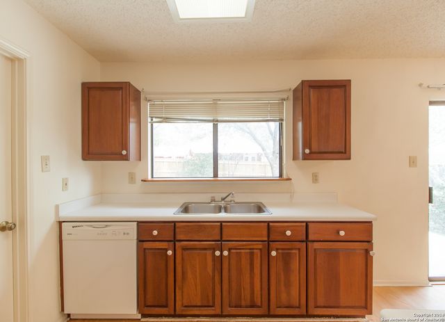 7054 AUTUMN PARK, San Antonio, TX 78249