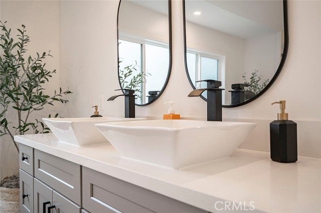 2925 W Oak, Burbank, CA 91505