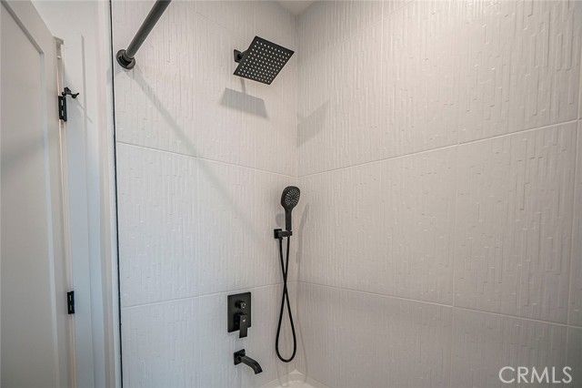 2925 W Oak, Burbank, CA 91505