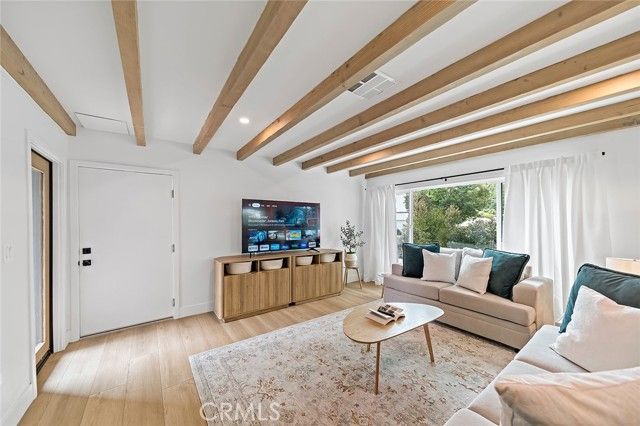 2925 W Oak, Burbank, CA 91505