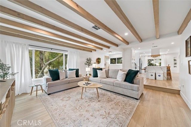 2925 W Oak, Burbank, CA 91505