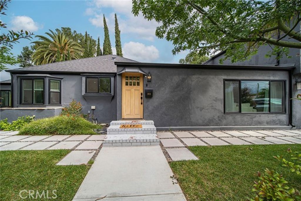 2925 W Oak, Burbank, CA 91505