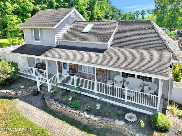 86 Stillwell Road, Holmdel, NJ 07733