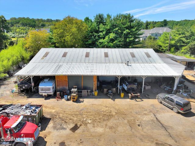 86 Stillwell Road, Holmdel, NJ 07733