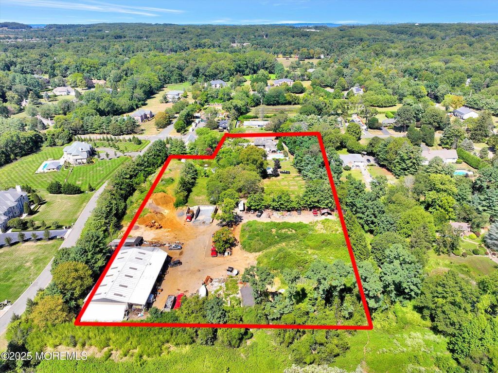 86 Stillwell Road, Holmdel, NJ 07733