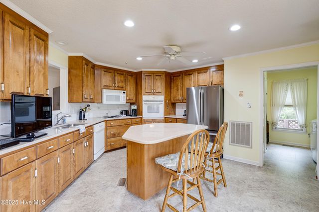201 Stadler Drive, New Bern, NC 28560