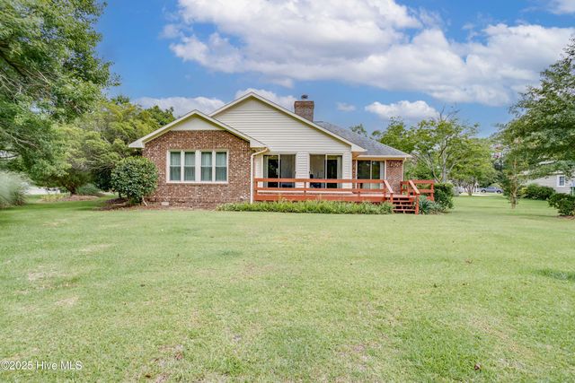 201 Stadler Drive, New Bern, NC 28560