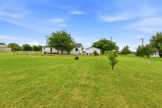 7227 Fm 2622, Ponder, TX 76259