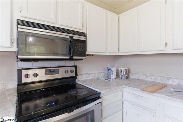 23 Chinaberry Lane, Simpsonville, SC 29680