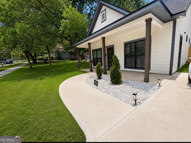 824 W Broad Street, Griffin, GA 30223