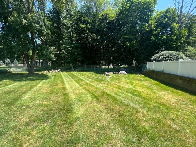 269 North Rd -, Bedford, MA 01730
