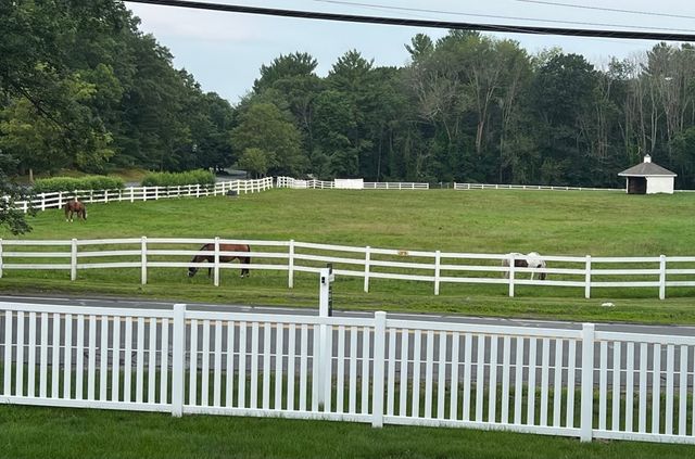 269 North Rd -, Bedford, MA 01730