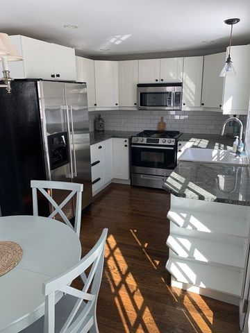 269 North Rd -, Bedford, MA 01730
