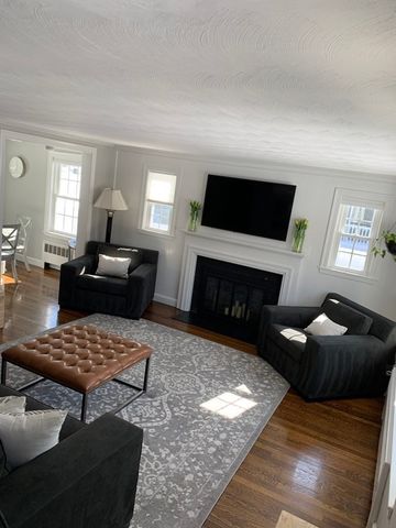 269 North Rd -, Bedford, MA 01730
