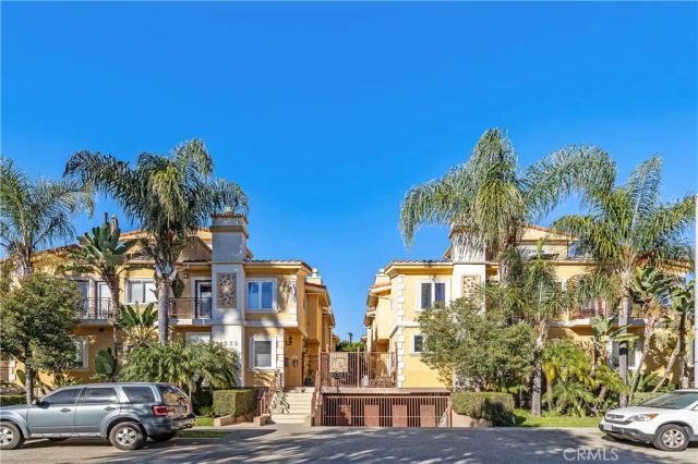 14535 Margate Street 13, Sherman Oaks, CA 91411