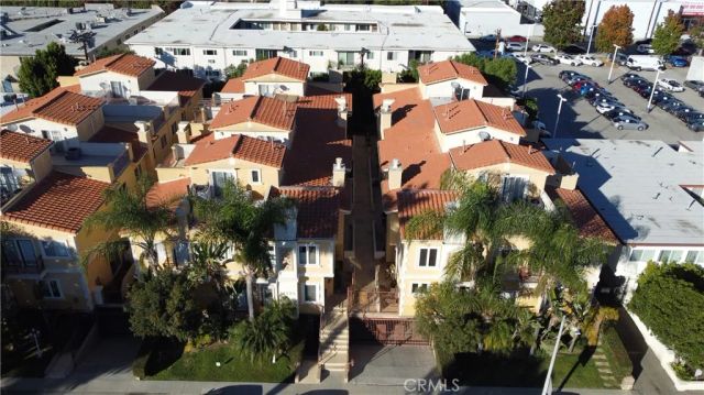 14535 Margate Street 13, Sherman Oaks, CA 91411