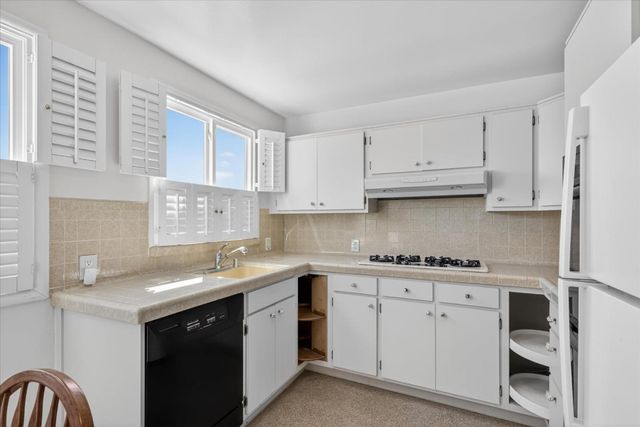 95 Lake Vista Avenue, Daly City, CA 94015