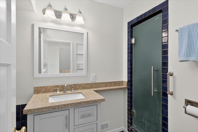 95 Lake Vista Avenue, Daly City, CA 94015