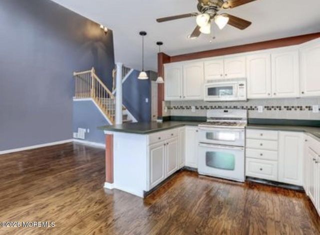 7 Augusta Drive, Manalapan, NJ 07726