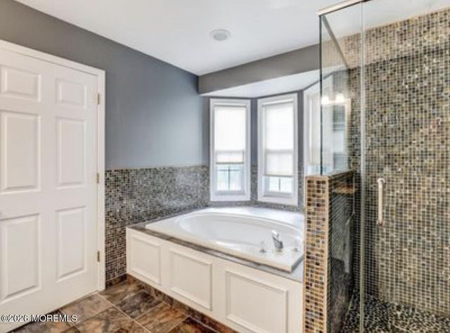 7 Augusta Drive, Manalapan, NJ 07726