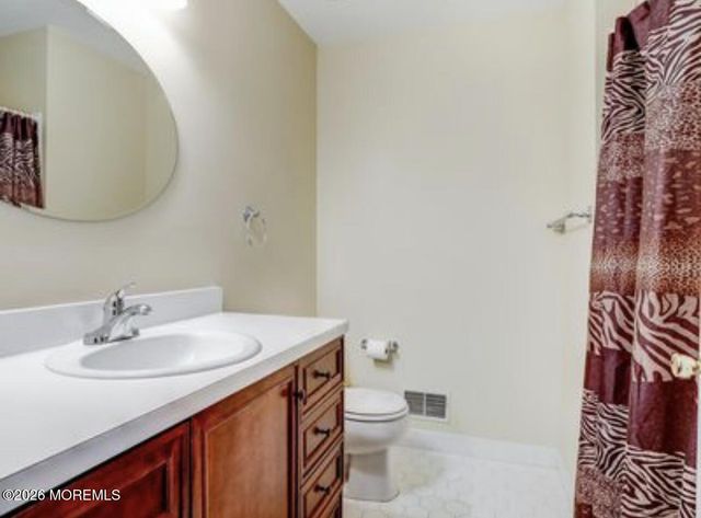 7 Augusta Drive, Manalapan, NJ 07726