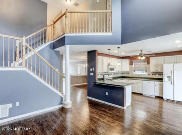 7 Augusta Drive, Manalapan, NJ 07726