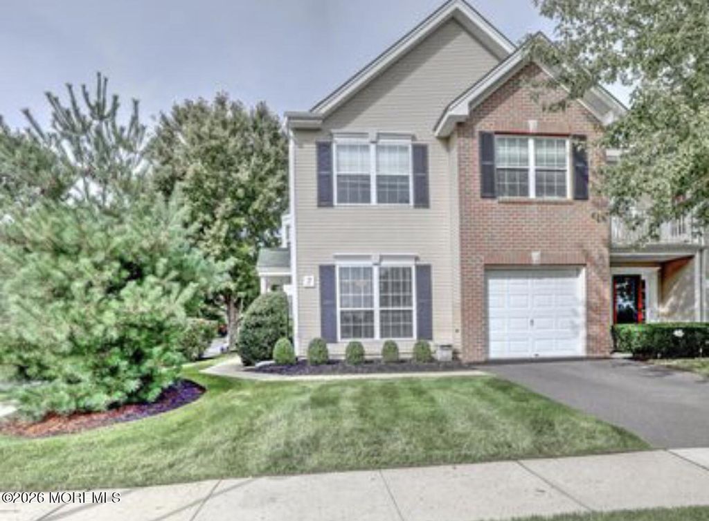 7 Augusta Drive, Manalapan, NJ 07726