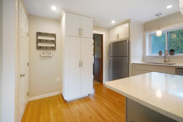 9 Rice Rd, Maynard, MA 01754