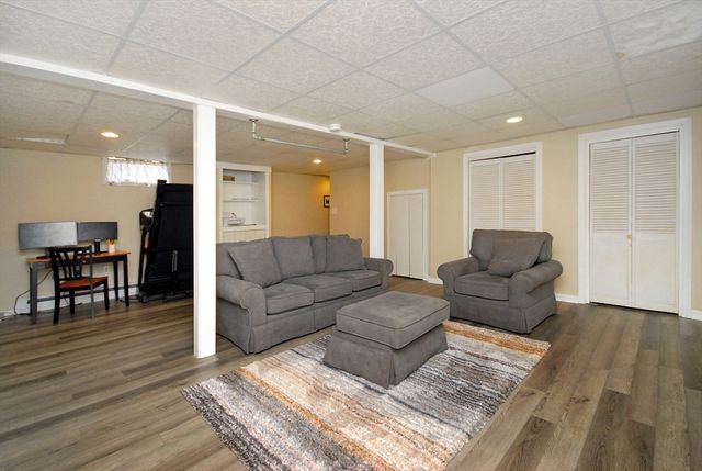 9 Rice Rd, Maynard, MA 01754