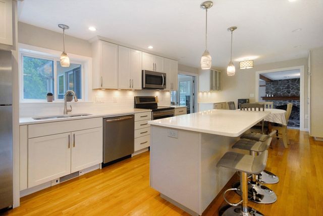 9 Rice Rd, Maynard, MA 01754