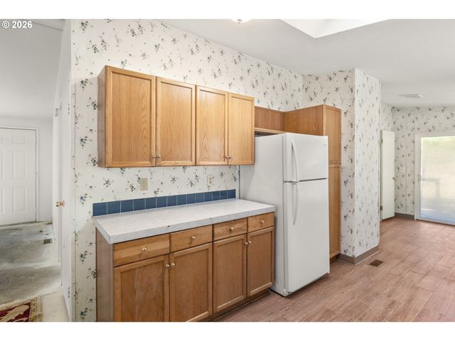 86230 TERRITORIAL Hwy, Veneta, OR 97487