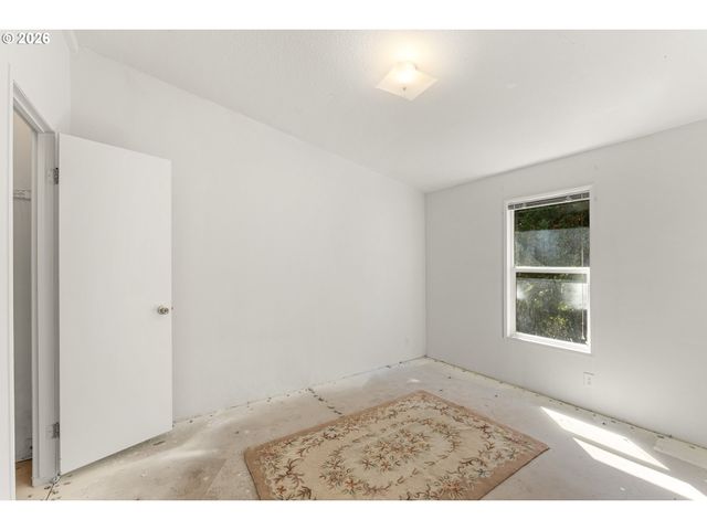 86230 TERRITORIAL Hwy, Veneta, OR 97487