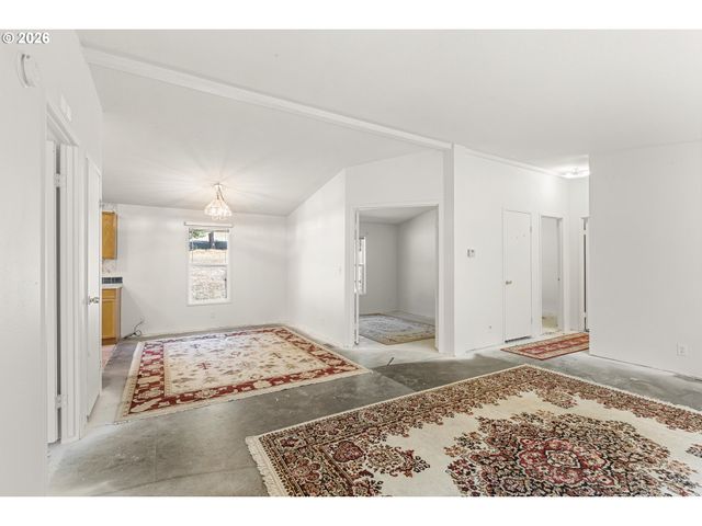 86230 TERRITORIAL Hwy, Veneta, OR 97487
