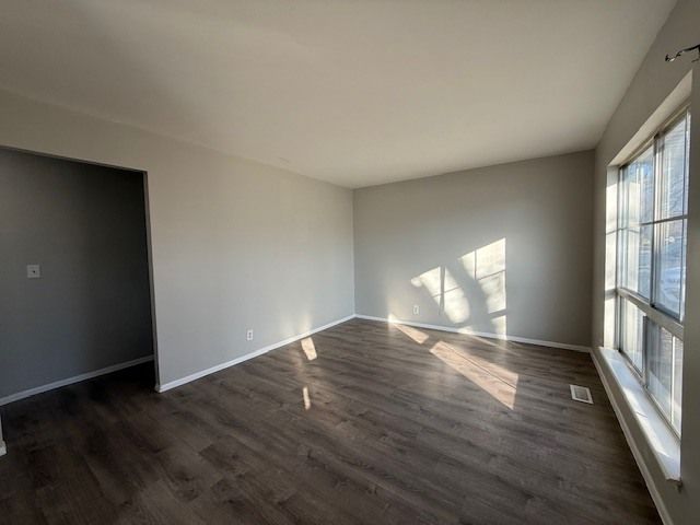 229 Cedarwood Avenue, Bolingbrook, IL 60440