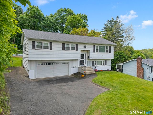 55 Hoyts Hill, Bethel, CT 06801