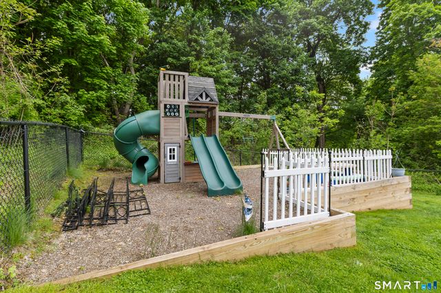 55 Hoyts Hill, Bethel, CT 06801