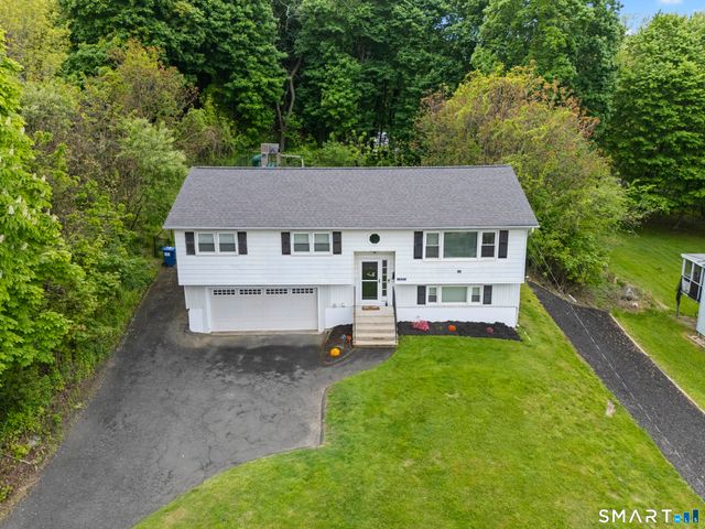 55 Hoyts Hill, Bethel, CT 06801
